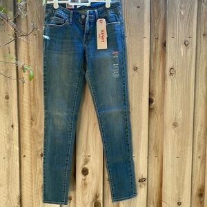 Levi’s 711 skinny size 25